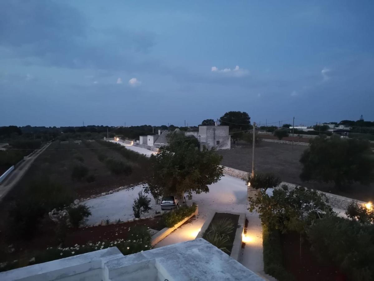 Dimora Verde B Con Trullo Masseria Poesia Cisternino Bagian luar foto