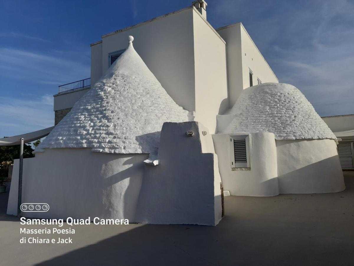 Dimora Verde B Con Trullo Masseria Poesia Cisternino Bagian luar foto